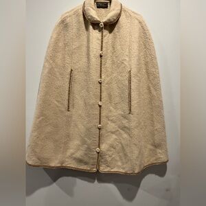Elegant Artisanal Mon Repos vintage Cream Cape 
100% ALPACA WOOL